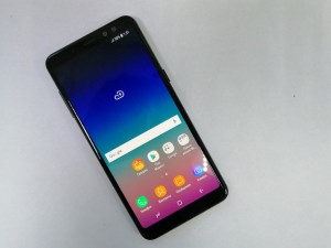 Мобильный телефон Samsung A8 4/32GB