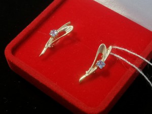 Серьги золотые