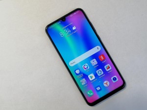 Мобильный телефон Honor 10 lite 3/32GB