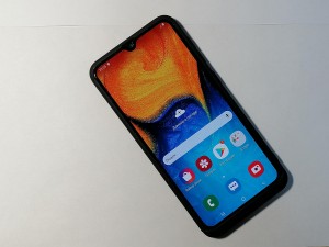 Мобильный телефон Samsung Galaxy А20 3/32GB