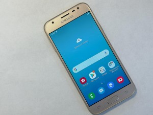 Мобильный телефон Samsung Galaxy J3 2017 16GB