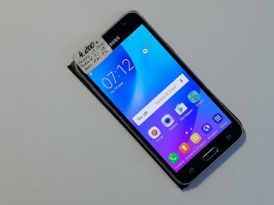 Мобильный телефон Samsung Galaxy j3 2016