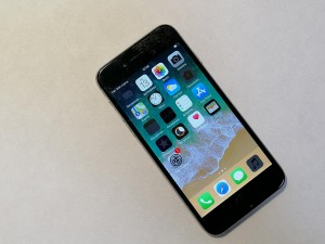 Мобильный телефон iPhone 6 16GB