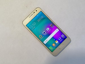 Мобильный телефон Samsung Galaxy A3 2015