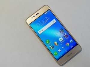 Мобильный телефон ASUS zenfone3 max