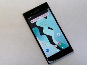 Мобильный телефон Sony Xperia XZ1