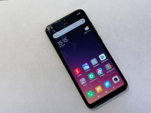 Мобильный телефон Xiaomi mi play 4/64GB