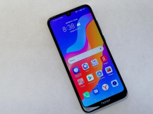 Мобильный телефон Honor 8а 32GB