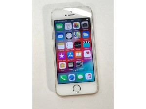 Мобильный телефон iPhone se 16gb