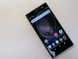 Мобильный телефон Sony Xperia XA2