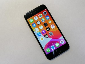 Мобильный телефон iPhone 7 32GB