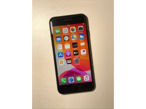 Мобильный телефон iPhone 8 64gb