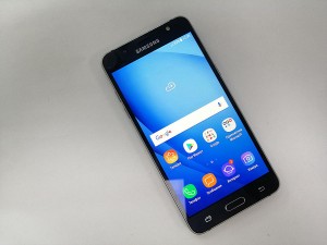 Мобильный телефон Samsung j5 2016