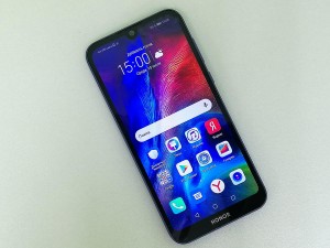 Мобильный телефон Honor 8s 2/32GB