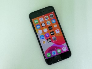 Мобильный телефон iPhone 7 32GB