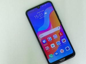 Мобильный телефон Honor 8а 2/32GB