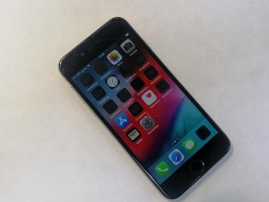 Мобильный телефон iPhone 6 16GB
