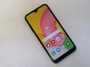 Мобильный телефон Samsung А01 2/16GB
