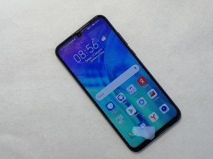 Мобильный телефон Honor 10 i