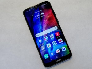 Мобильный телефон Honor 8s 2/32GB