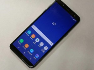 Мобильный телефон Samsung j6 3/32GB