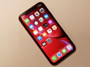 Мобильный телефон iPhone XR 64GB