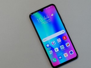 Мобильный телефон Honor 10 lite 3/32GB