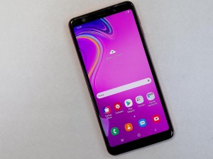 Мобильный телефон Samsung а7 4/64GB