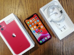Мобильный телефон iPhone 11 64GB
