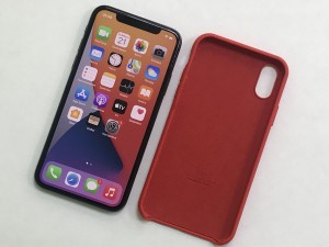 Мобильный телефон iPhone X 64GB