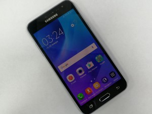 Мобильный телефон Samsung J3 2016 8GB