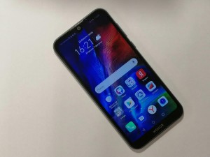Мобильный телефон Honor 8s 2/32GB