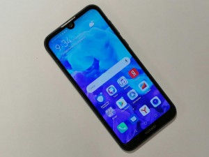 Мобильный телефон Huawei Y5 2019 2/32GB
