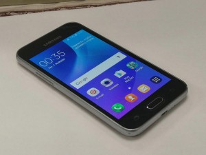 Мобильный телефон Samsung j1 2016 8GB