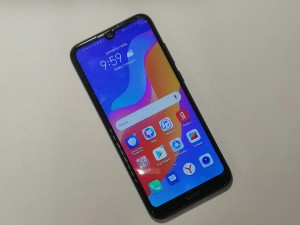 Мобильный телефон Honor 8а 2/32GB