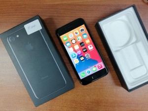 Мобильный телефон iPhone 7 128GB