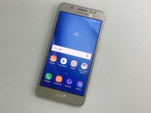 Мобильный телефон Samsung J5 2016
