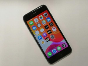 Мобильный телефон iPhone 7 32GB