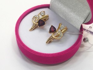 Серьги золотые