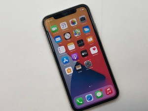 Мобильный телефон iPhone 11 64GB