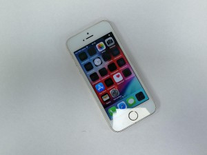 Мобильный телефон iPhone 5S 16GB