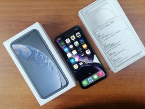 Мобильный телефон iPhone XR 128GB