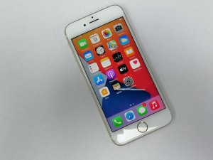 Мобильный телефон iPhone 6S 16GB