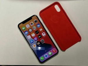 Мобильный телефон iPhone Х 64GB