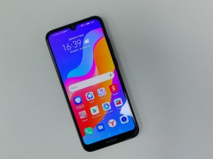Мобильный телефон Honor 8a 32GB