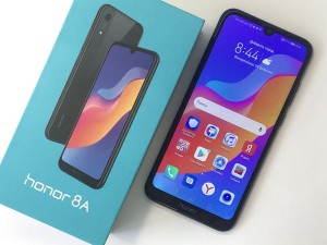 Мобильный телефон Honor 8А 32Гб