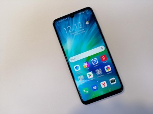 Мобильный телефон Honor 20 Lite 4/128GB