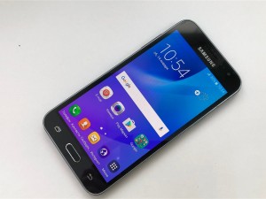 Мобильный телефон Samsung Galaxy J3 2016 8GB