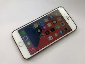 Мобильный телефон iPhone 8 plus 64GB