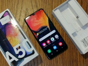Мобильный телефон Samsung А50 4/64GB